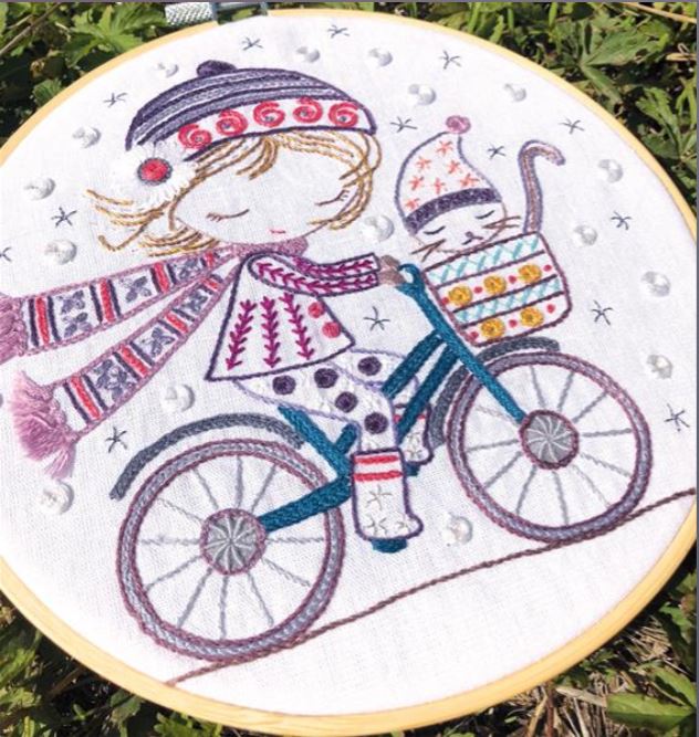 Kit Broderie "Quand Salomé se promène à vélo"