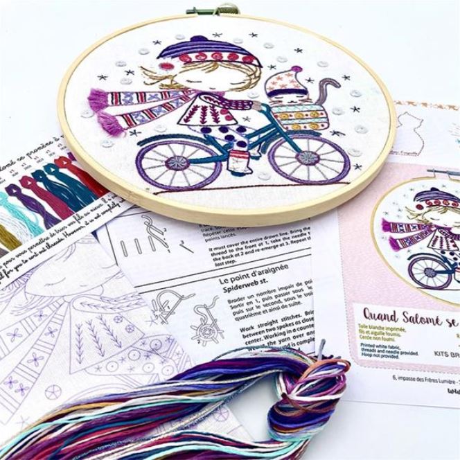 Kit Broderie "Quand Salomé se promène à vélo"