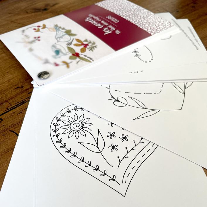 Carnet de dessins de broderie - Coeurs