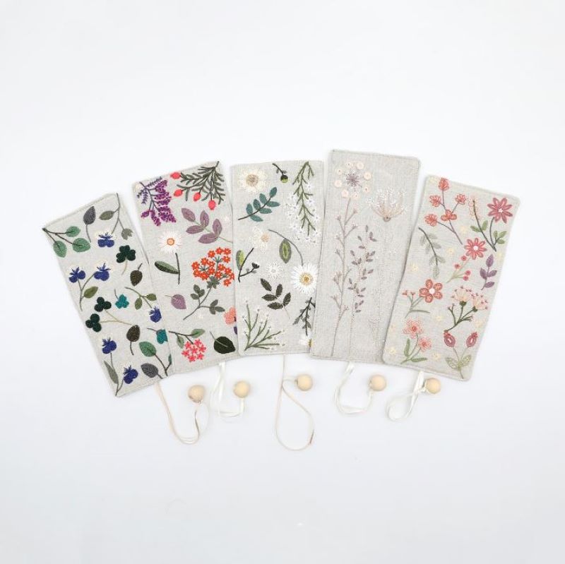 Kit Broderie "Marque Page Fleuri Morgane"
