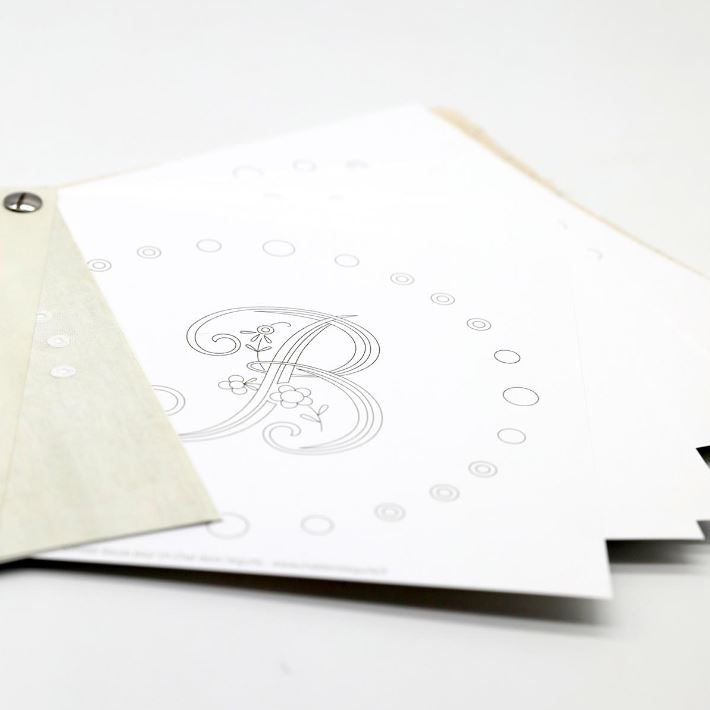 Carnet de dessins de broderie - Aphabet - Broderie Blanche