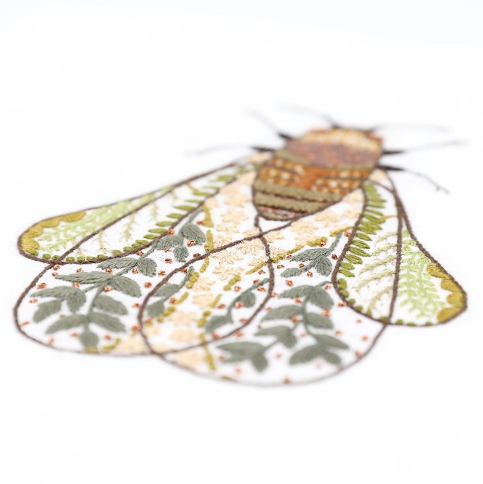 Kit Broderie - Easy Custo "Chantal la Cigale"