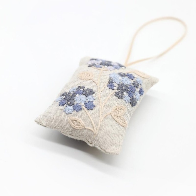 Kit Broderie Coussin d'Epingles - Hortense