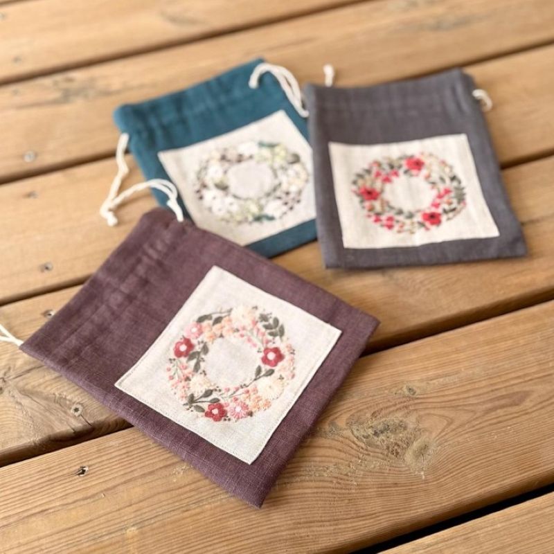 Kit Broderie "Couronne de Coquelicots - Juin"