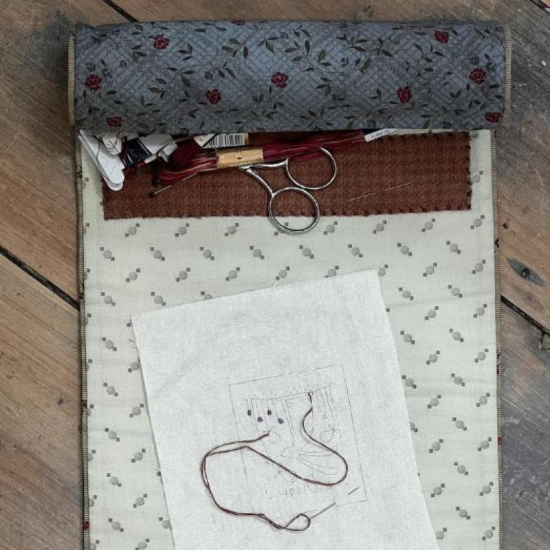 Modèle Patchwork Birds in the Blackberries Sewing Roll - Anni Downs