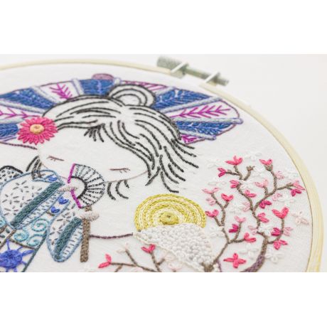 Kit Broderie "Quand Salomé voyage au Japon"