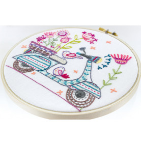 Kit Broderie "Balade à Scooter"
