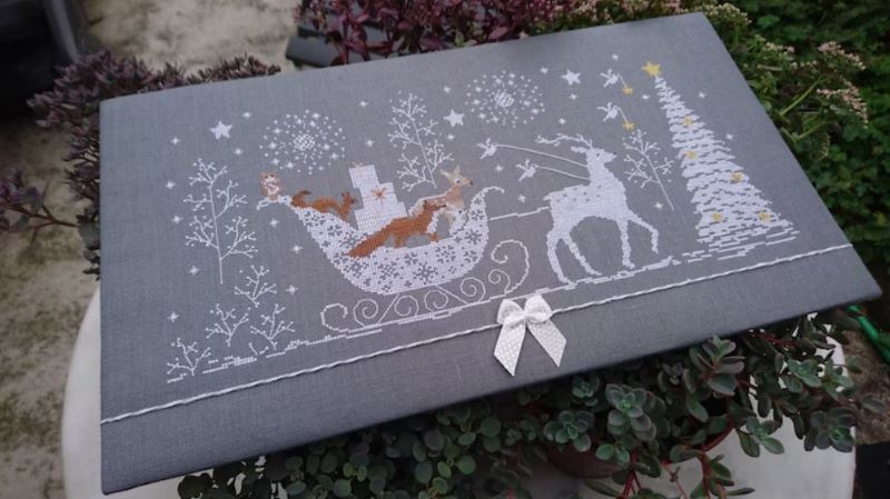 Modèle Points Comptés - Par une nuit enchantée