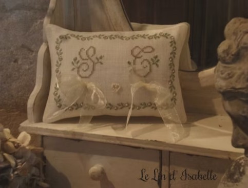 Modèle Points Comptés - Coussin d'alliances Petites Fleurs