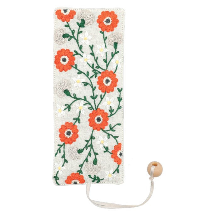 Kit Broderie "Marque Page Charlie"