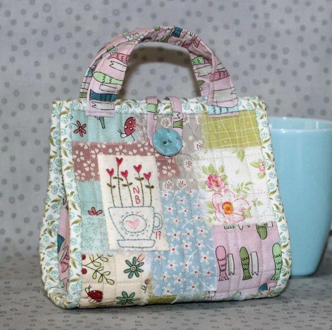 Modèle de Patchwork - LOVE Mug Bag