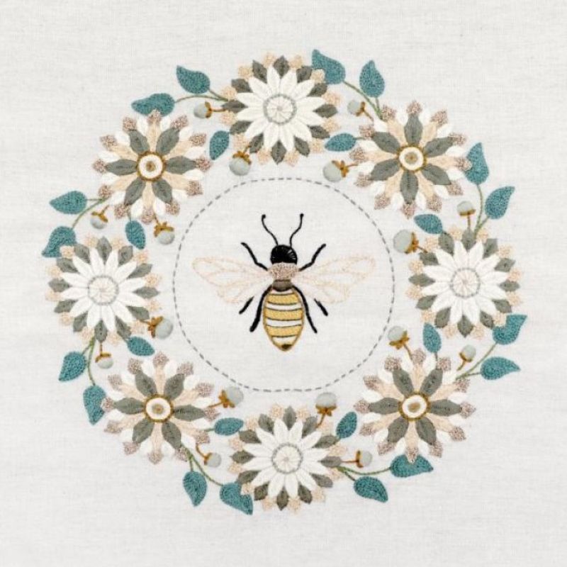 Kit Broderie Mandala N°7 - Abeille