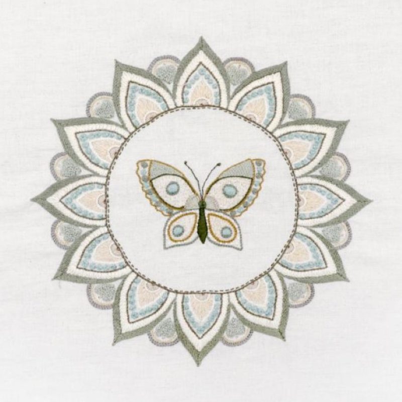 Kit Broderie Mandala N°8 - Papillon