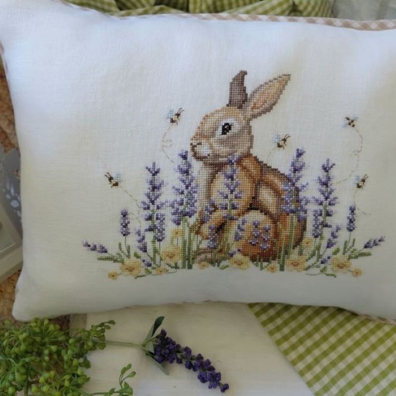 Modèle de Point Compté - Le Lapin Heureux