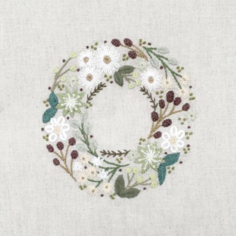 Kit Broderie "Couronne de Pâquerettes - Avril"