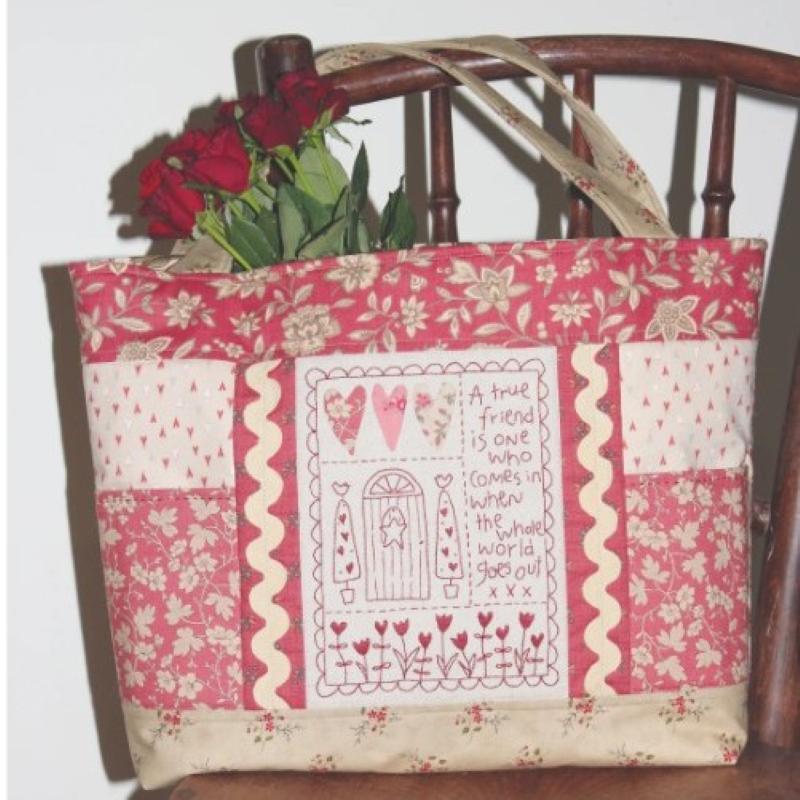 Modèle Patchwork True Friend Tote Bag de Natalie Bird
