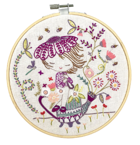 Kit Broderie "quand Salomé s'occupe de son jardin"