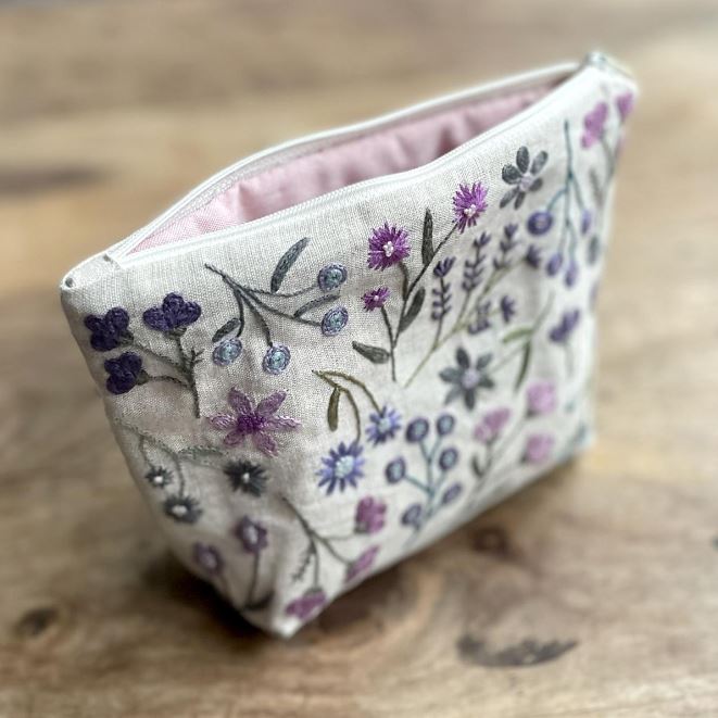 Kit Broderie &quot;Trousse Fleurie&quot; Violine