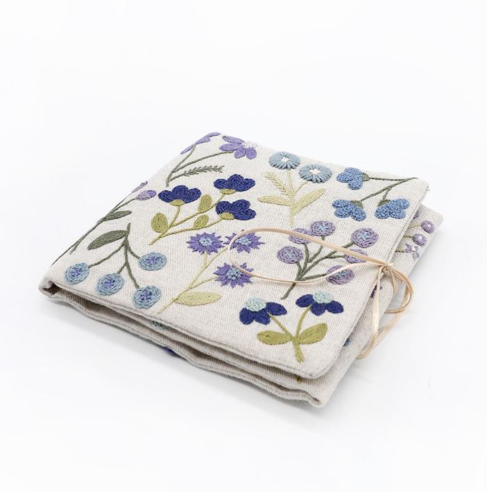 Kit Broderie "Porte Aiguilles Fleuri" Bleu