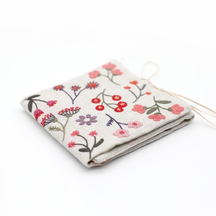 Kit Broderie "Porte Aiguilles Fleuri" Corail